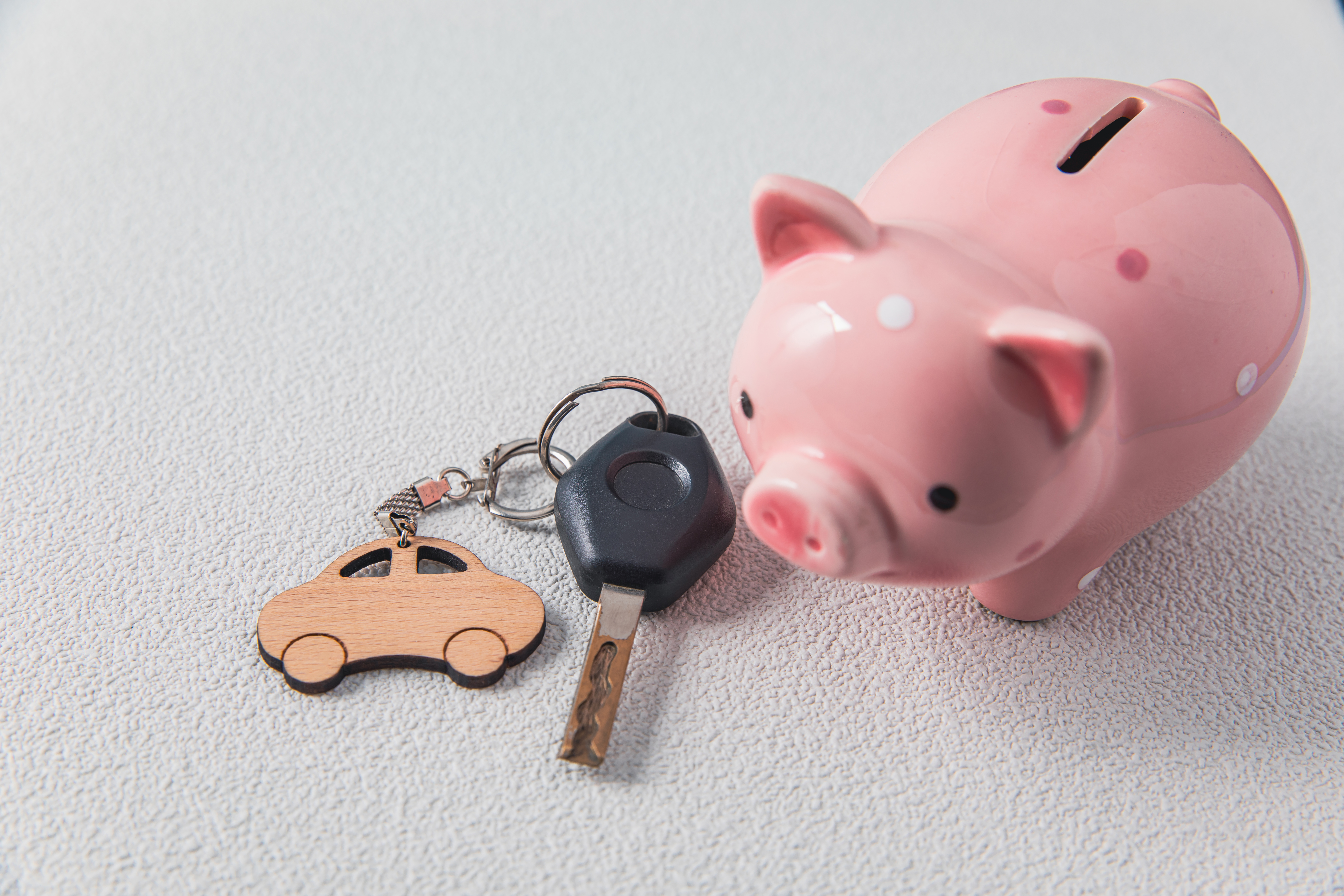 piggy-bank-and-car-keys